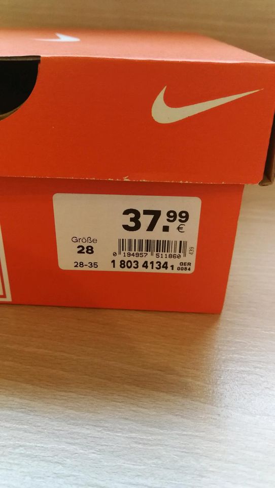 Hallenschuhe Gr. 28 "Nike"  *Neuwertig!* in Wallenhorst