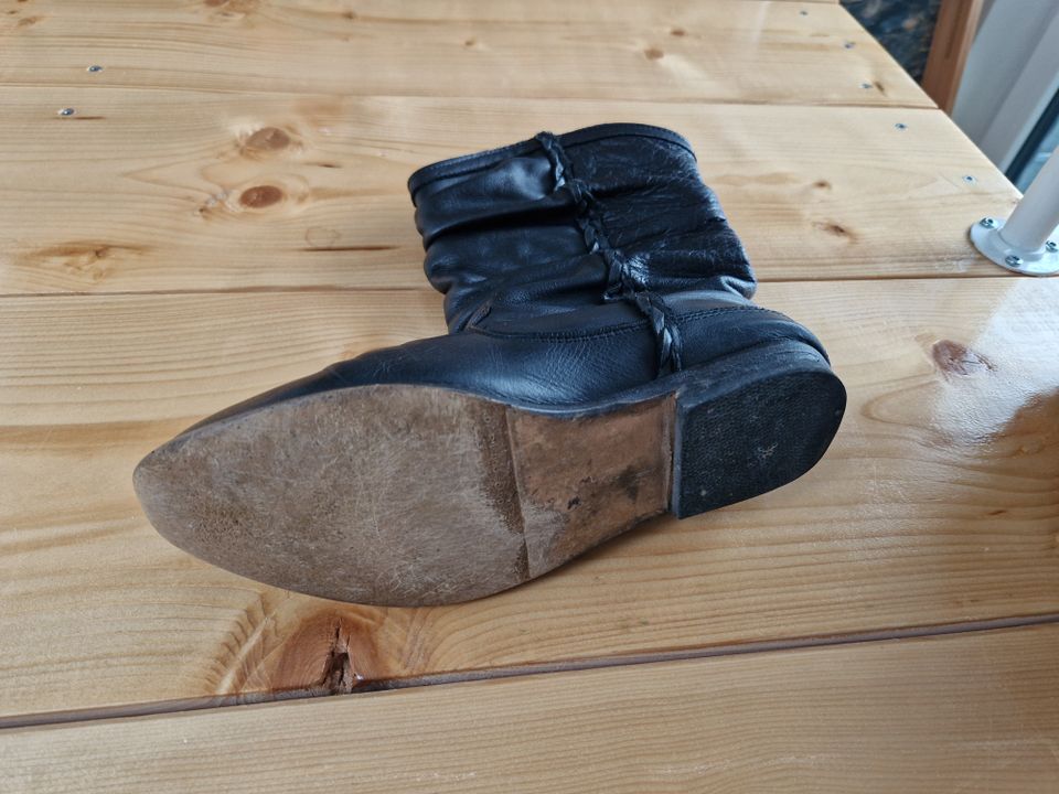 Monshow schwarze Lederstiefel Gr. 38 Boots Cowboy in Aachen