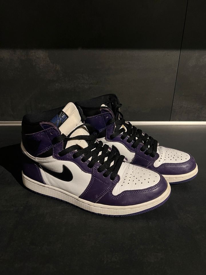 Jordan 1 Retro high Court purple white in Köln