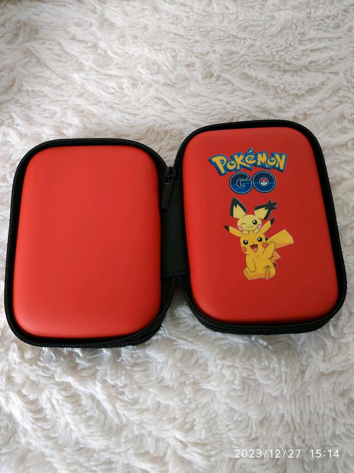 Pokémon Sammelbox für 100 Karten usw. verschiedene Farben in Niederschönenfeld