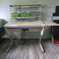 Moll höhenverstellbarer Schreibtisch mit viel Zubehör Brandenburg - Gosen-Neu Zittau Vorschau