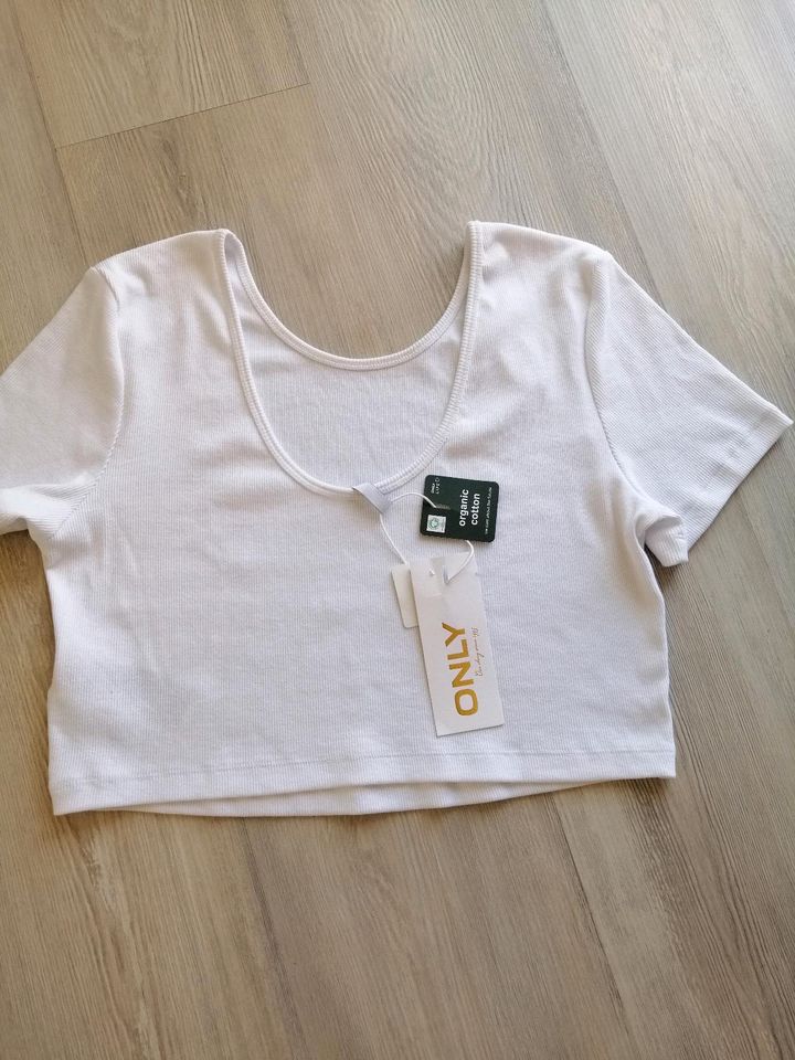 süsses T-Shirt bauchfrei Only weiß L 40/42 neu Etikett in Bräunlingen