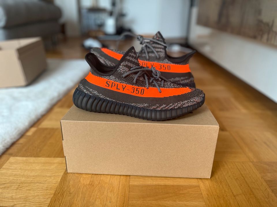 ** Adidas Yeezy 350 V2 Carbon Beluga - 45 1/3 ** in Mainz