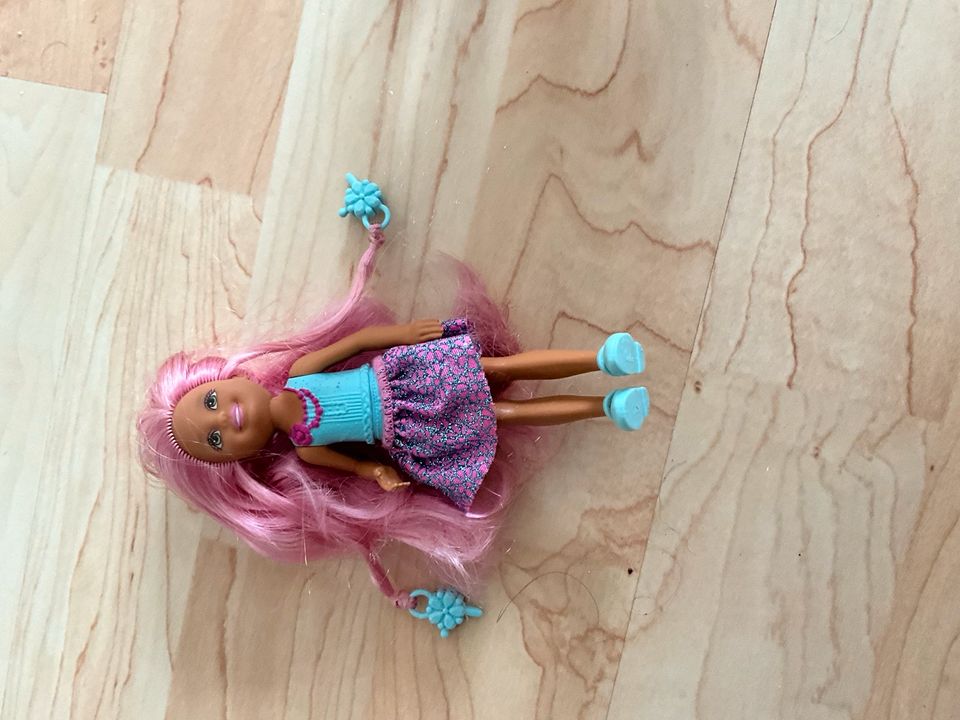 Kleine Barbie in Ergolding