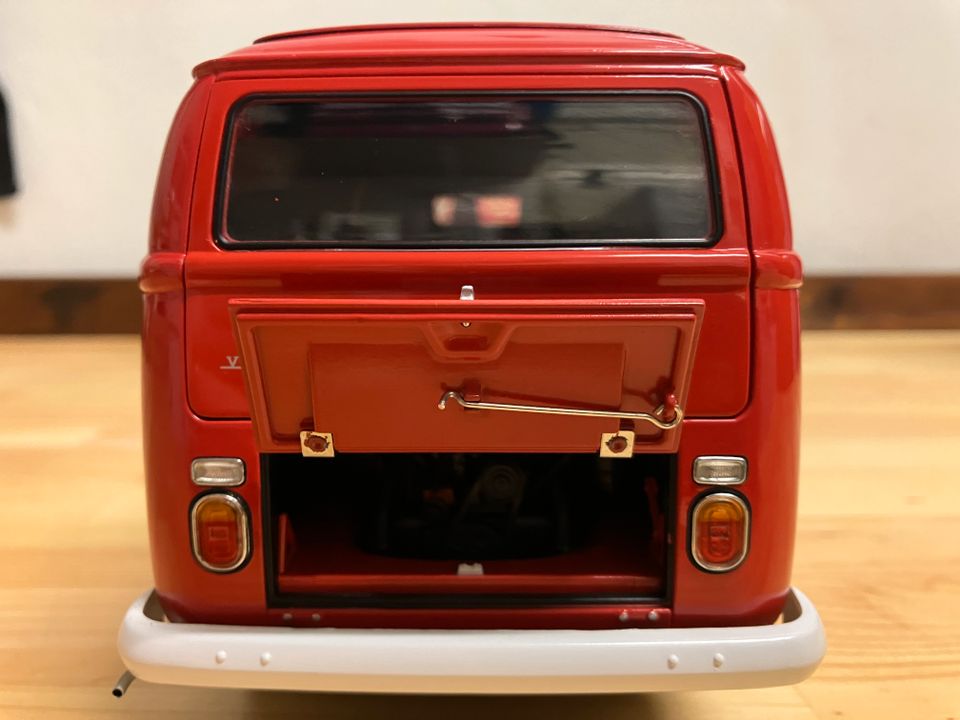 Schuco VW T2a Kasten Bulli  (Porsche Teiledienst) 1:18  OVP in Kierspe