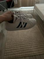 Zu verkaufen. Sind die  Adidas Schuhe Sachsen-Anhalt - Sangerhausen Vorschau