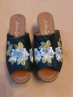 NEU! Sommerschuhe für Damen mit Stickerei, Gr.40 Bayern - Durach Vorschau