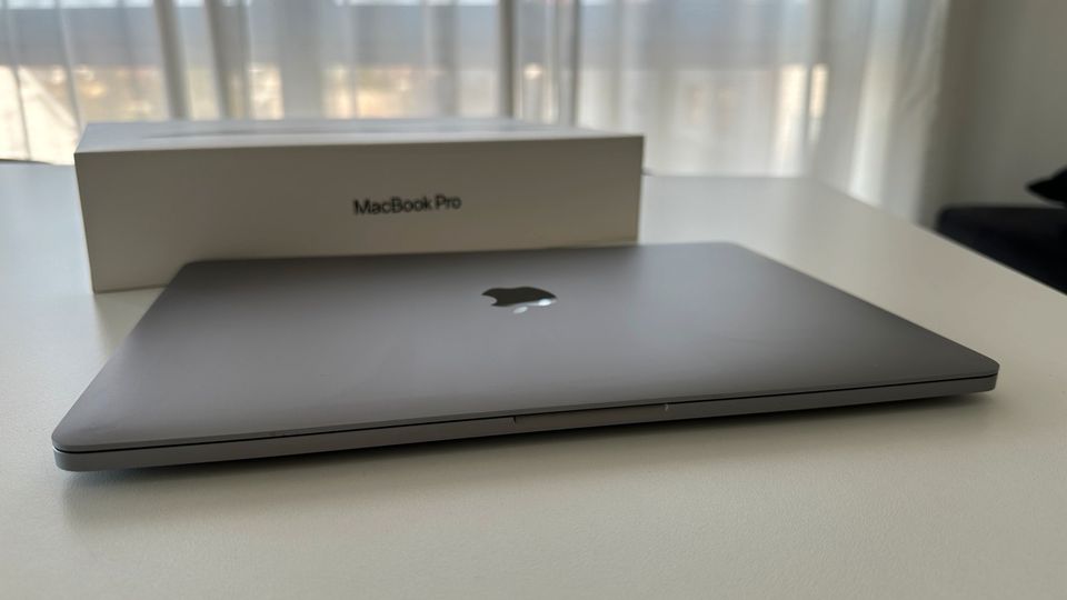 TOP‼️ Apple MacBook Pro 13,3‘‘ Space Gray 128GB in Heusweiler