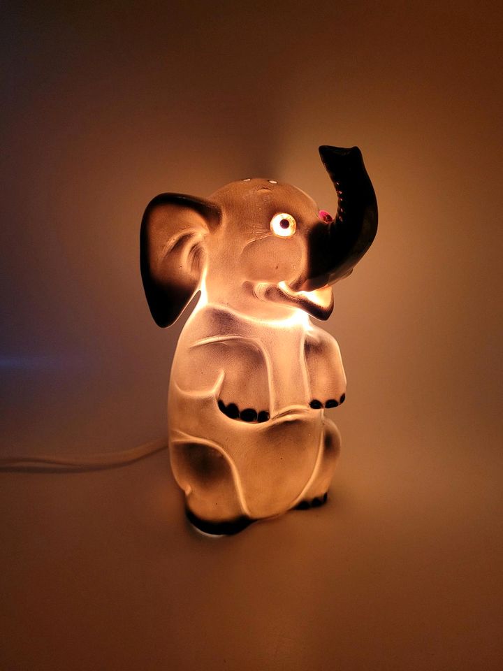 Alter Porzellan Rauchverzehrer Elefant Figur Duftlampe lampe in Recklinghausen