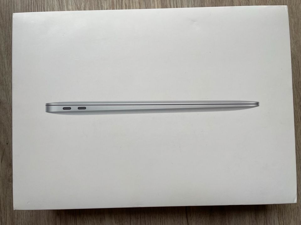 MacBook Air 13" 2020, A2179 Verpackung, Hülle, Karton in Köln