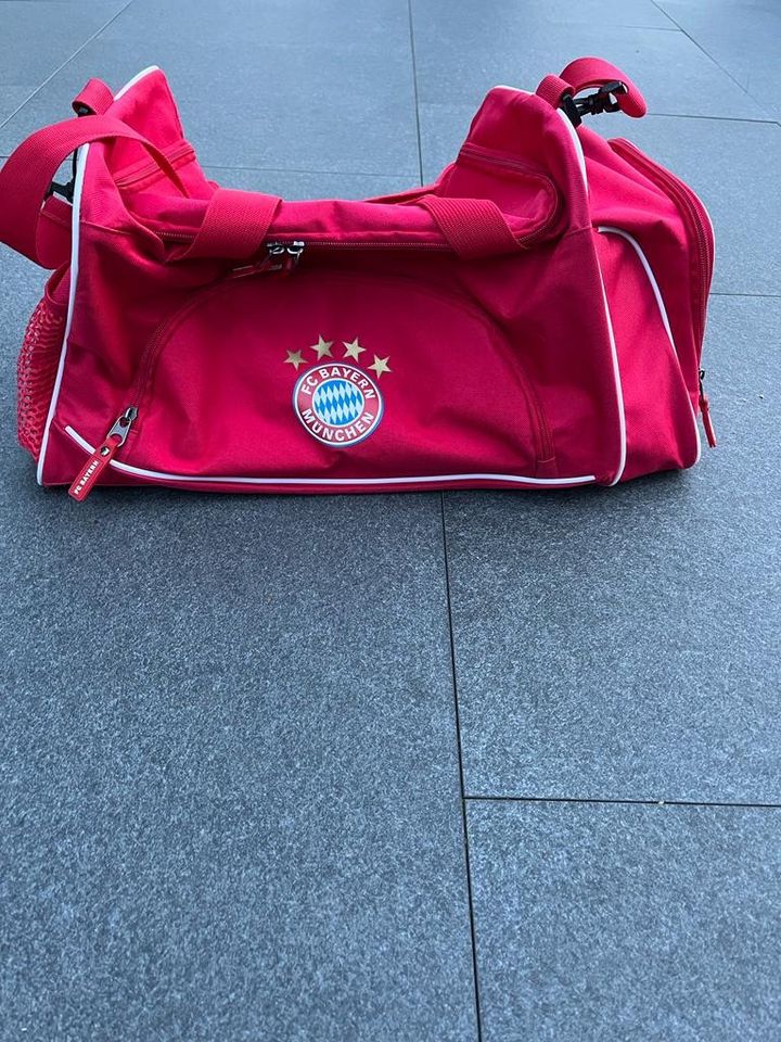 Sporttasche FC Bayern München in Uelzen