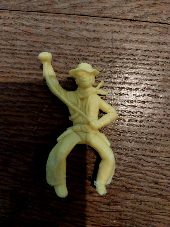 Tim mee toys 1960 vintage Plastik Figuren Indianer Cowboys in Aschaffenburg