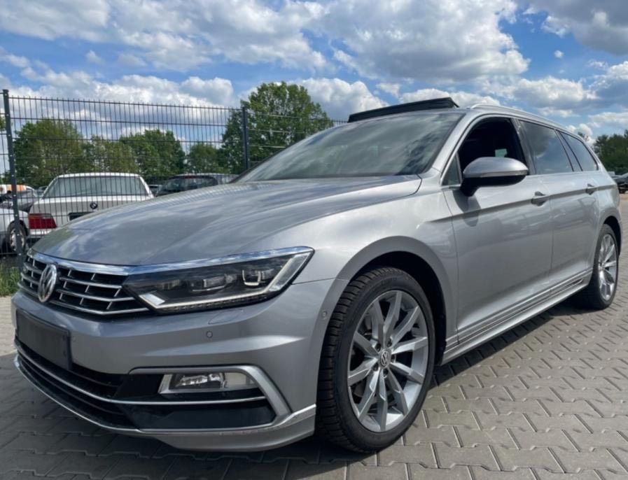 VW Passat B8 2017 R-Line,SHZ, Pano, AHK, Leder, Klima, 1,6 Diesel in Berlin