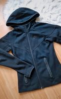 Nike Tech Windrunner Jacke mit Kapuze schwarz Sweatjacke Gr. S Nordrhein-Westfalen - Lohmar Vorschau