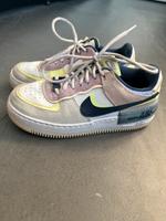 Nike Air Force 1 Turnschuhe Mädchen/Damen US 8 Größe 39 Bayern - Oberhaid Vorschau
