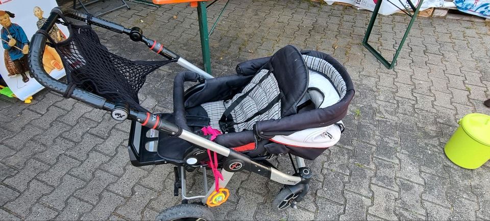 Hartan Kinderwagen/Buggy/ Zweitwagen/ Omawagen in Adelsdorf