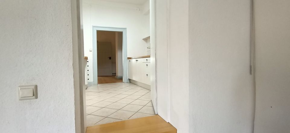 3 Zimmer-Wohnung mit Einbauküche zu vermieten! in Mühlhausen