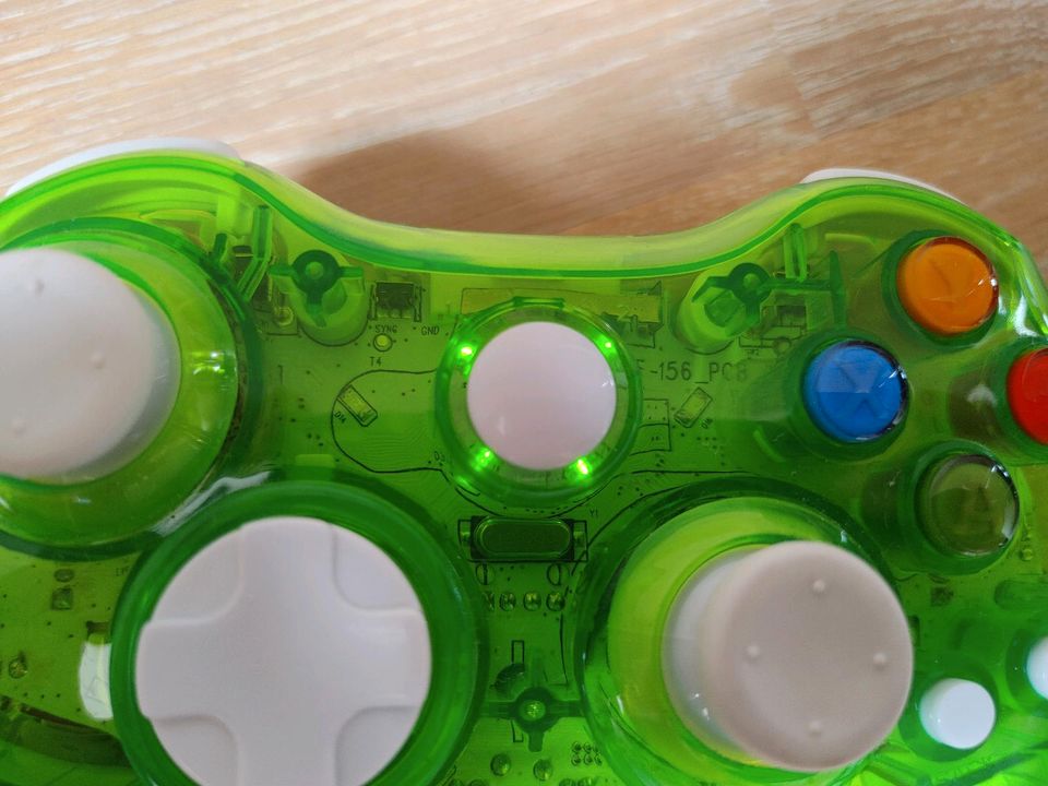 Xbox grüner Controller in München