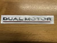 DUAL MOTOR Logo 3D-Optik, steht für Tesla Performance Nordrhein-Westfalen - Minden Vorschau