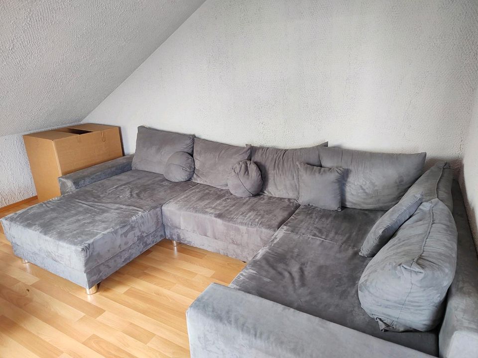 Wohnlandschaft / Sofa in Denkendorf