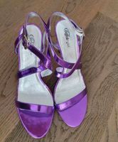 Schuhe Buffalo High Heels Sandalen Brautjungfer Lila Purple 40 Nordrhein-Westfalen - Drensteinfurt Vorschau