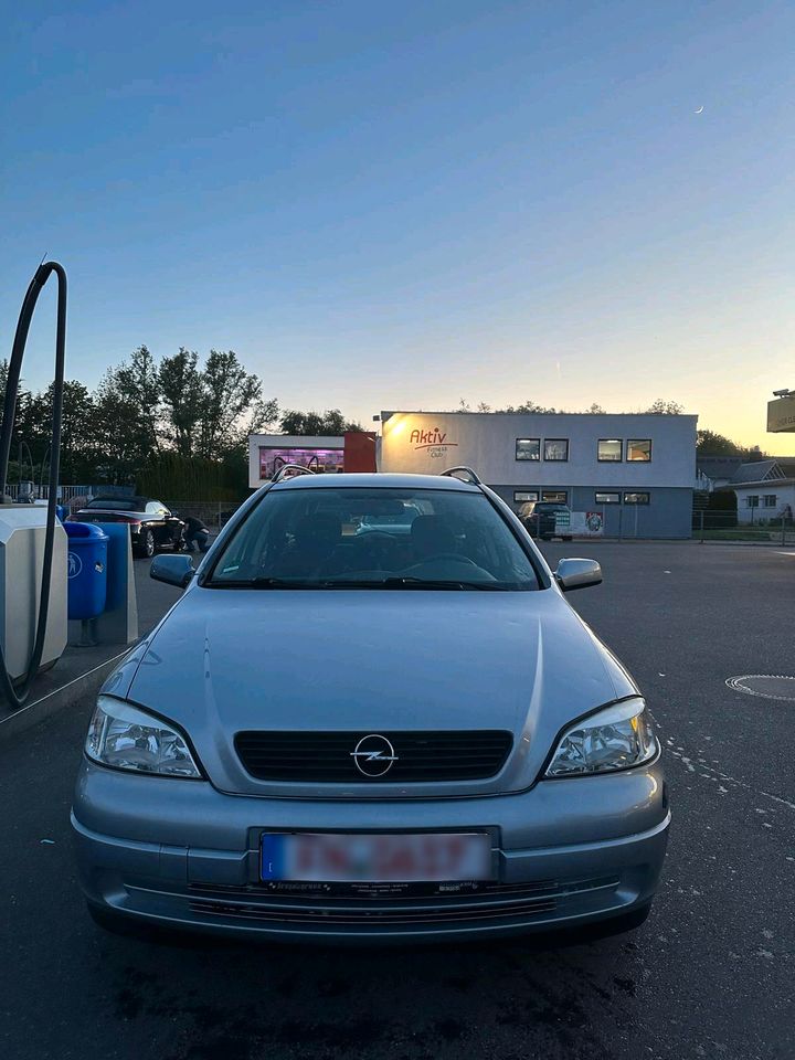 Opel astra in Friedrichshafen