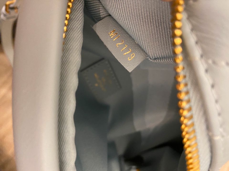 Louis Vuitton New Wave Cross Body Tasche hellblau in Wolpertswende