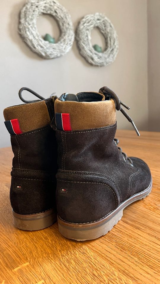 Neuwertige Tommy Hilfiger Halbschuhe Gr. 40 in Weinsberg