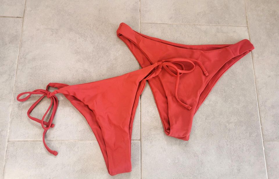 Bikini mit 2 Bikinihosen in Lüdenscheid