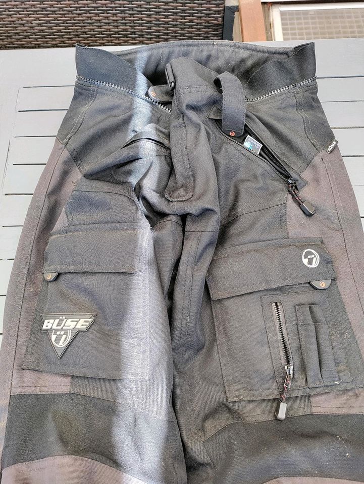 Motorrad Hose, Größe 52, mit Wintereinsatz, viele Taschen in Inchenhofen