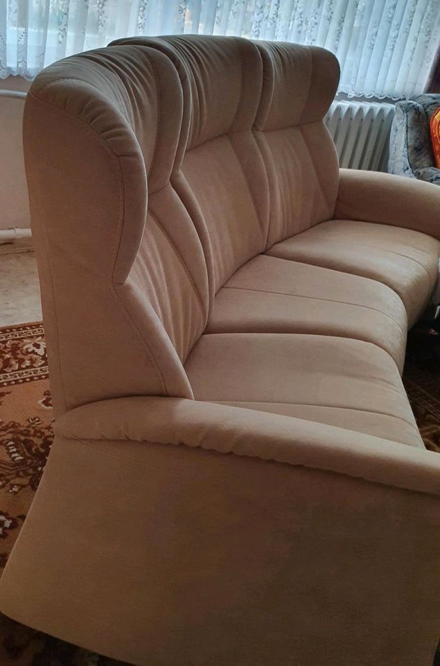 Wohnzimmercouch beige 3teilig neuwertig in Lübben