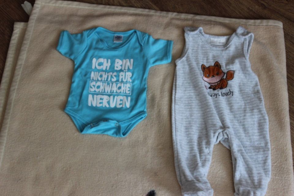 Baby Kleidung in Größe 62/68 Body neu in Zweenfurth