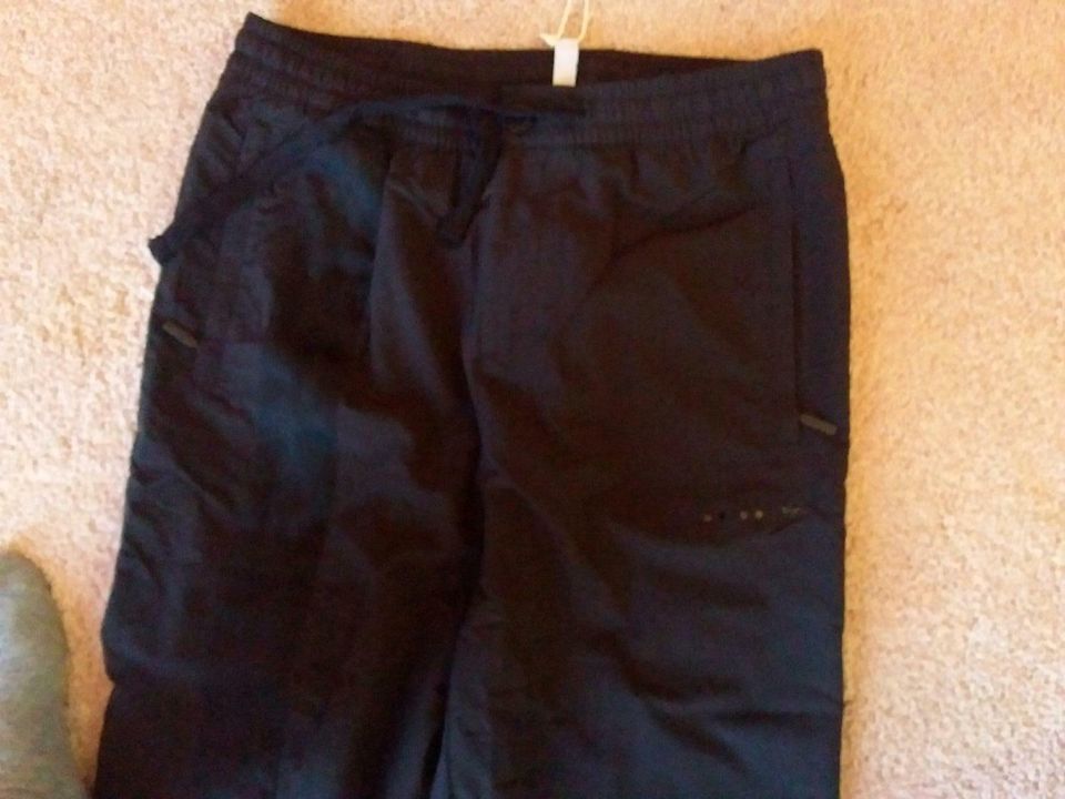 Neue Adidas Jogginghose, Hose, S. schwarz, Originalpreis 80 Euro in Münchsteinach