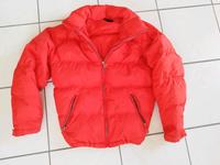 Daunenjacke rot Gr. S von Ellesse Hessen - Butzbach Vorschau