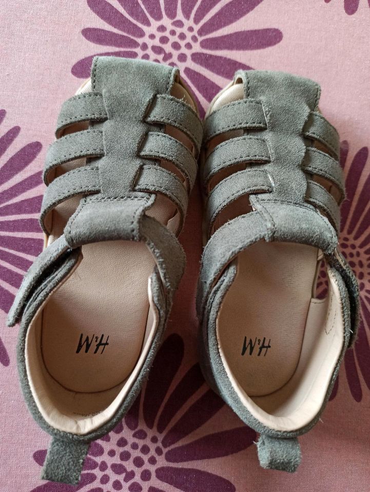 H&M Wildleder Schuhe Sandalen Baby Premium Selection Gr. 24 Neu in Essen