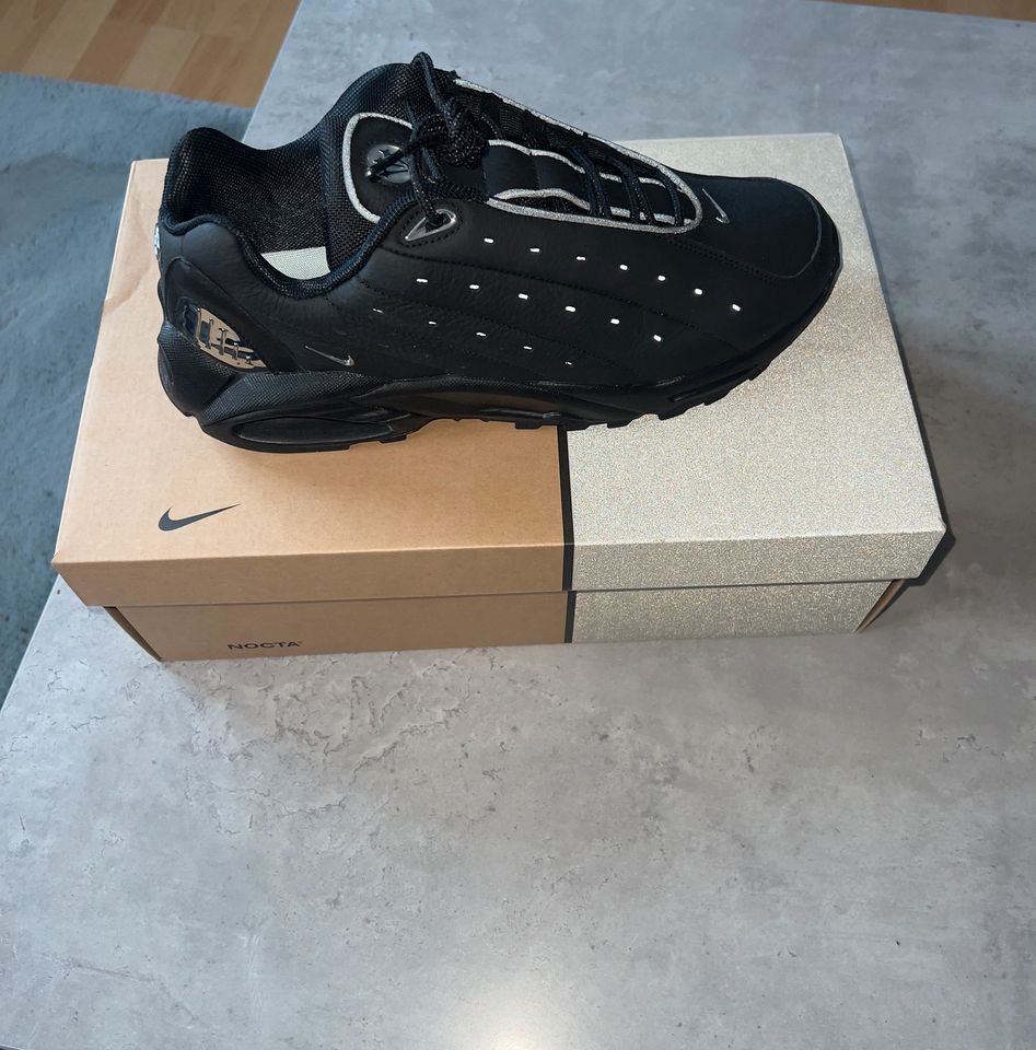 Nike Hot Step Air Terra Drake NOCTA dreifach schwarz Größe 44,5 in Frankfurt am Main