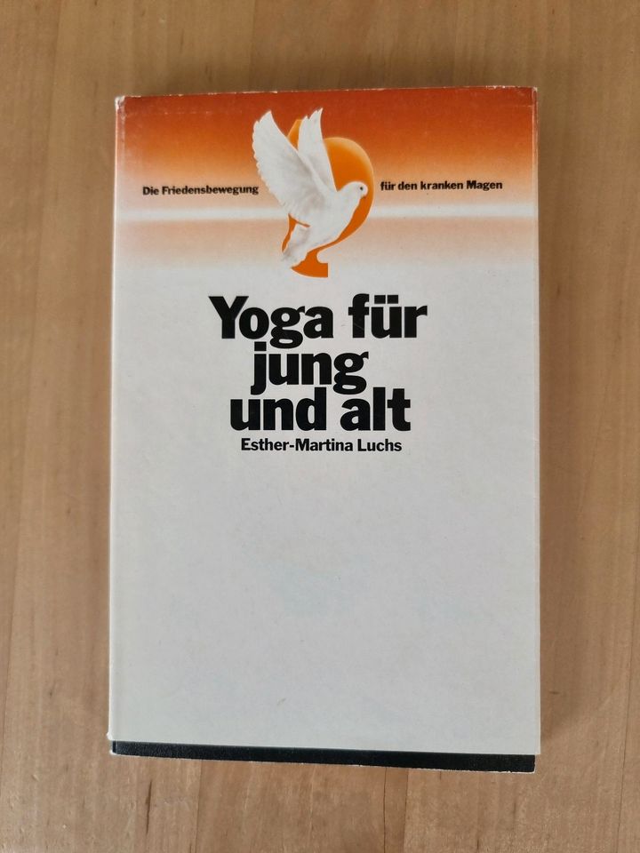 Buch Yoga für jung und alt Esther-Martina Luchs in Obernzell