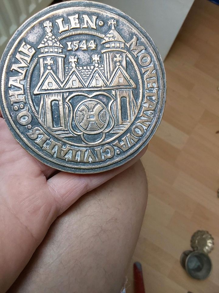 Bronze. Münze in Kriftel