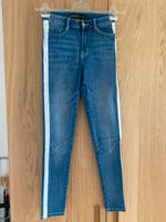 Jeans Röhrenjeans C&A Clockhouse Größe 34 Bayern - Erlangen Vorschau