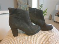 Wildleder Ankleboots Düsseldorf - Bilk Vorschau