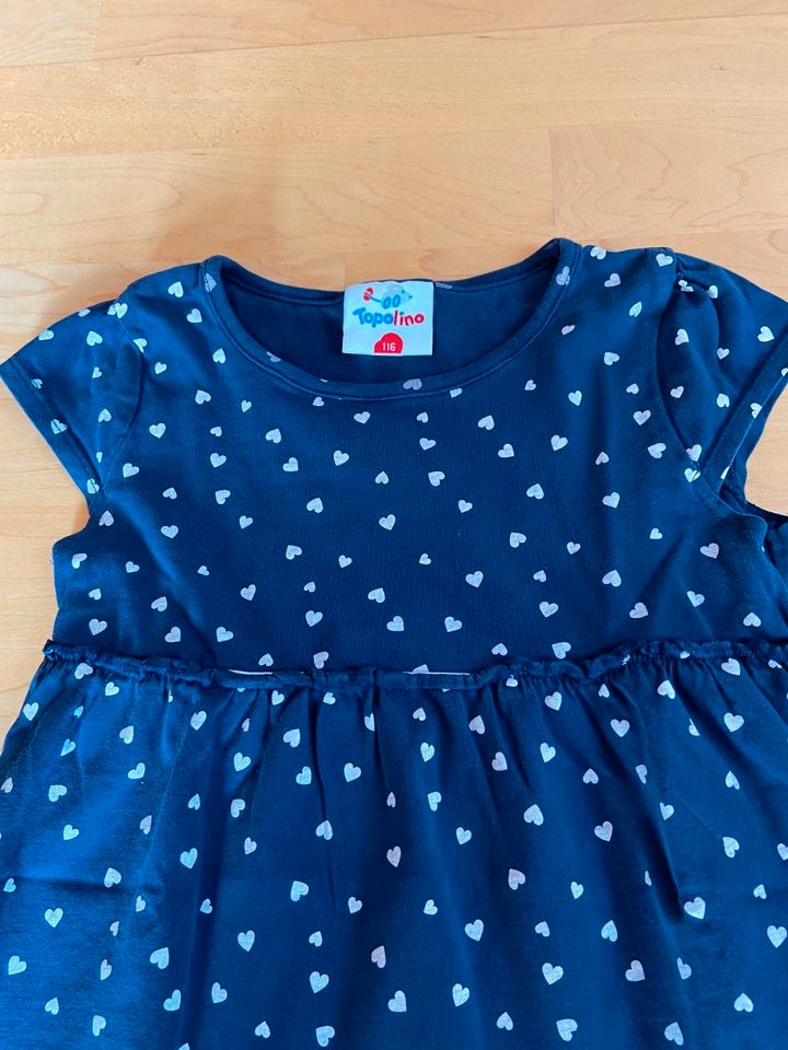 Kleid mit Herzen Topolino Größe 116 in Geisenheim