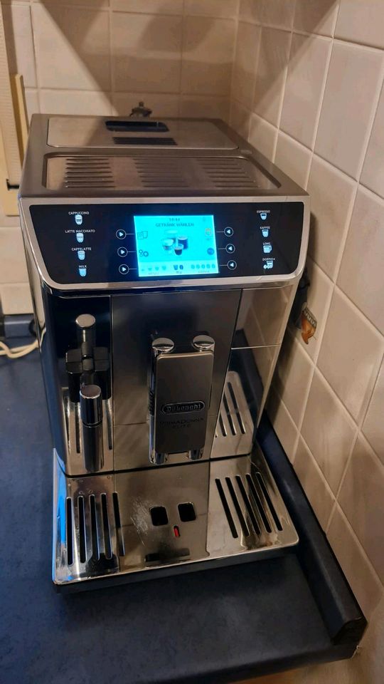 Kaffeevollautomat Delonghi PrimaDonna Elite in Menden