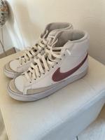 Sneaker Blazer Mid 77 Gr 38 rosa Westerwaldkreis - Ailertchen Vorschau
