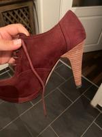 Schicke lila High Heels zum schnüren s.Oliver Sachsen - Chemnitz Vorschau