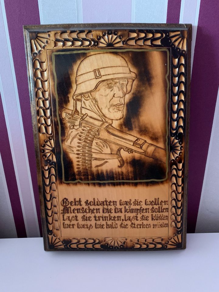 Bild aus Holz geschnitzt Dekor Bundeswehr Geschenk in Berlin