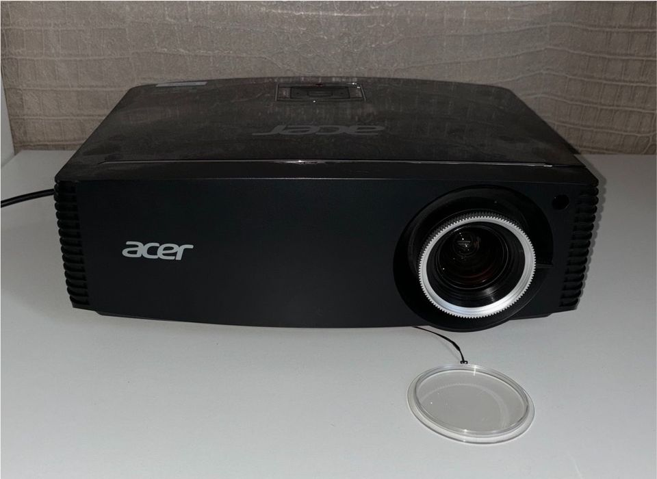 Acer P7505 DLP Tageslicht Beamer in Leverkusen