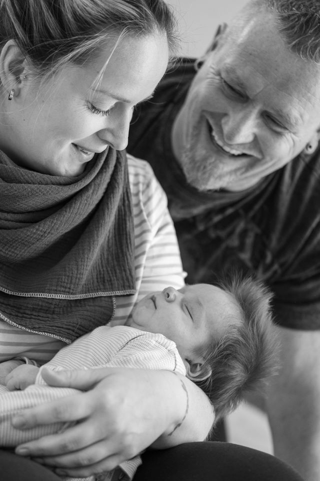 Newborn-Shooting | Homestory | Fotoshooting Familie Neugeborenes in Zempin