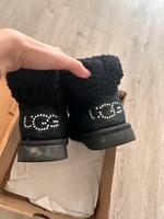UGG Boots mit Glitzerschrift Bayern - Dießen Vorschau