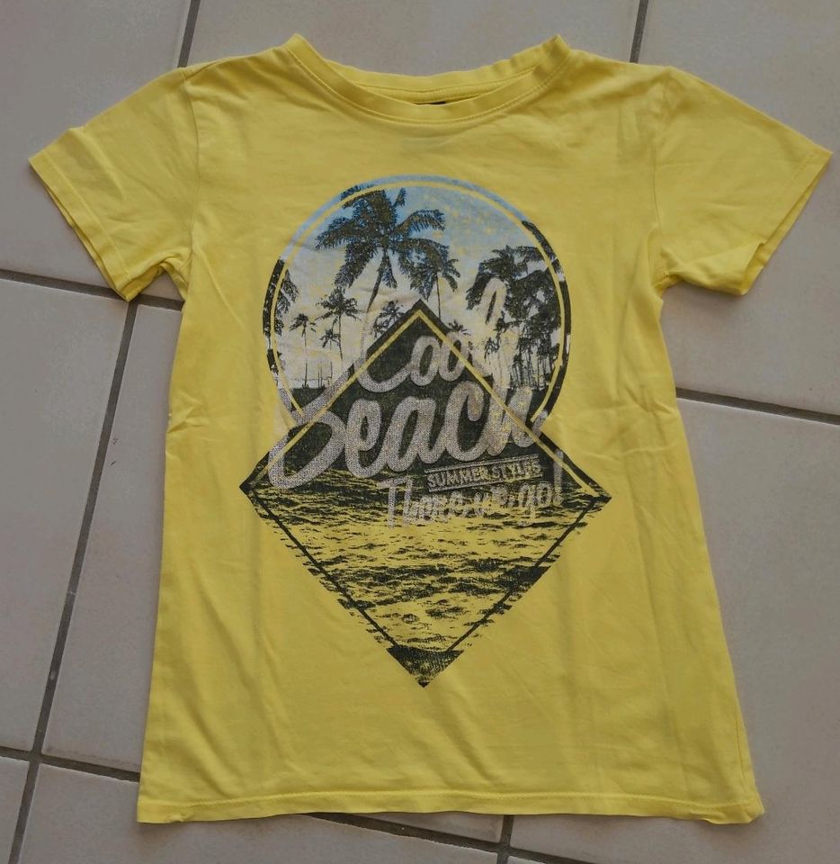 *RESERVIERT* T-Shirt Größe 134 / 140 gelb dunkelblau in Achim