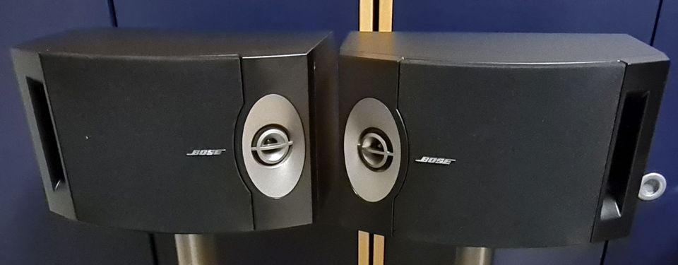 2 Lautsprecher Bose 201V mit Ständer in Homburg